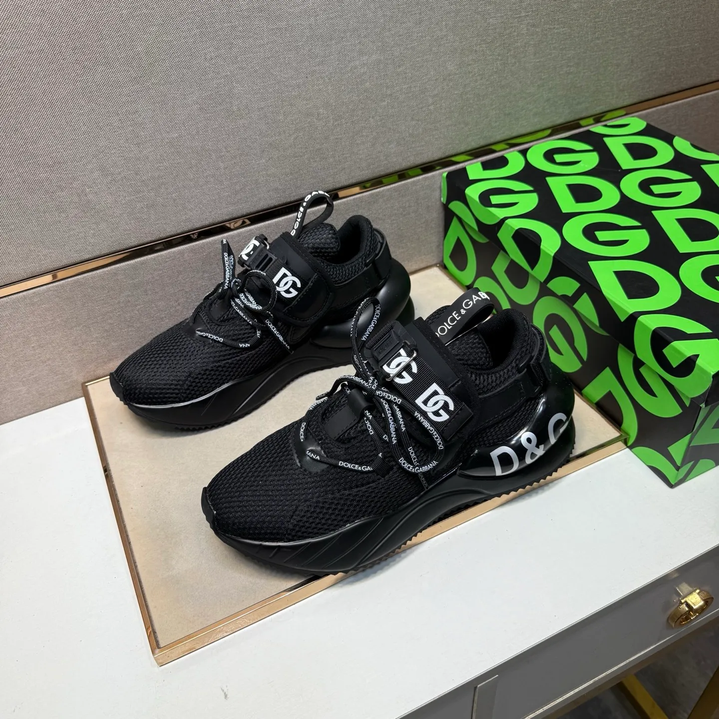 ⬛️Men's shoes 💰p540【DG～】couple casual shoes 2025z cabinet sales simultaneously 🔶Size: 35-44 #️⃣ 🔷2 colors🔜The upper is made of multi-material splicing➕Mesh lining, comfortable and breathable, sole: original comfortable and wear-resistant outsole, ⚠️real thing📱photographed🎬real thing is better📢📢📢